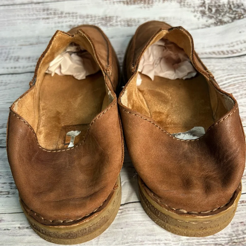 Born Stewie II Brown Suede Loafers Mens‎ 9.5 Soft Leather Slip On Shoes